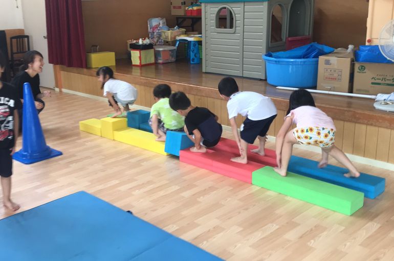 体操マット 体操教室 マット運動 器械体操 幼稚園 保育園 ボディ